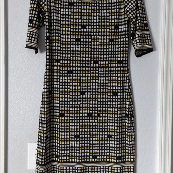 Dress - Picture 4 of 4